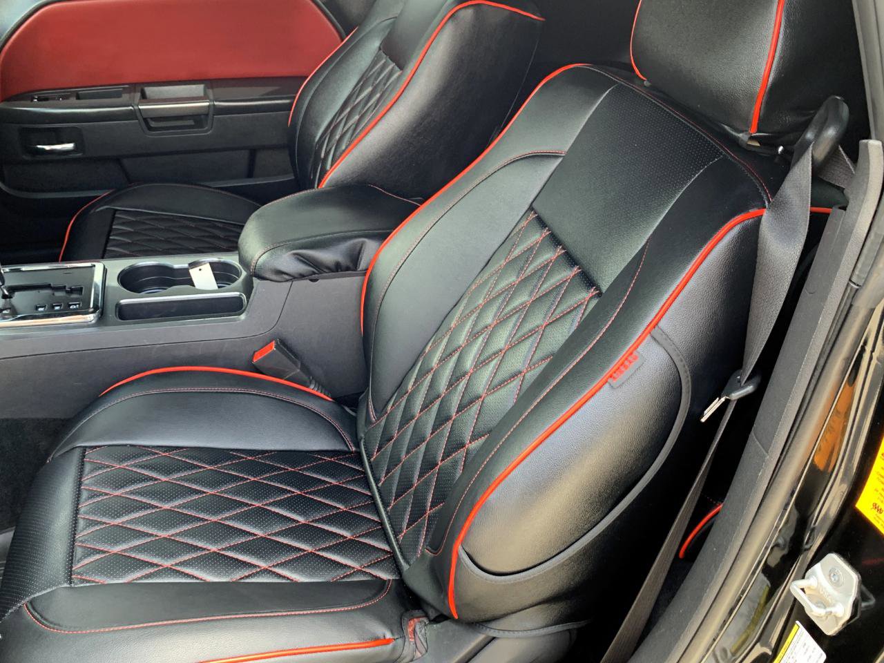 Used 2014 Dodge Challenger SXT RWD image 11
