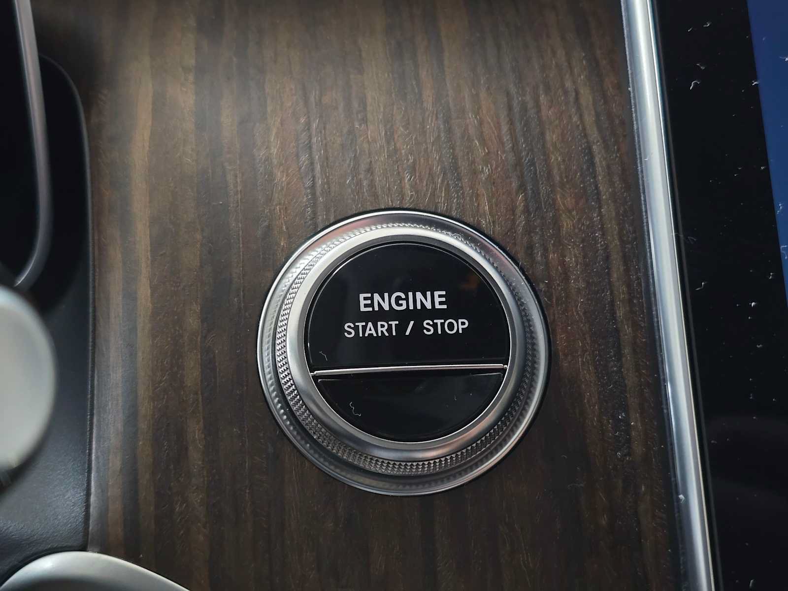 Certified 2025 Mercedes-Benz GLC 350e 4MATIC image 32