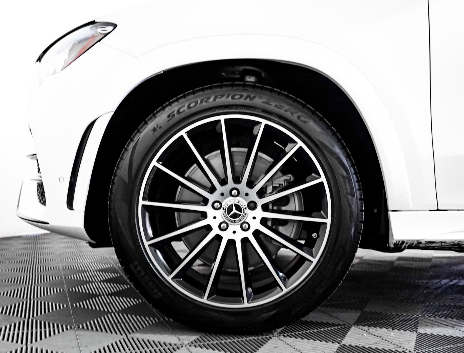 Certified 2023 Mercedes-Benz GLE 450 4MATIC image 6