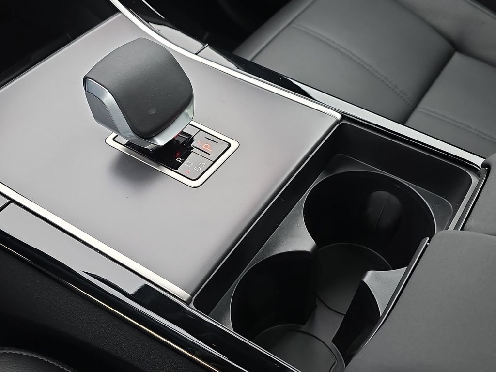 New 2026 Land Rover Range Rover Velar S AWD/4WD image 25