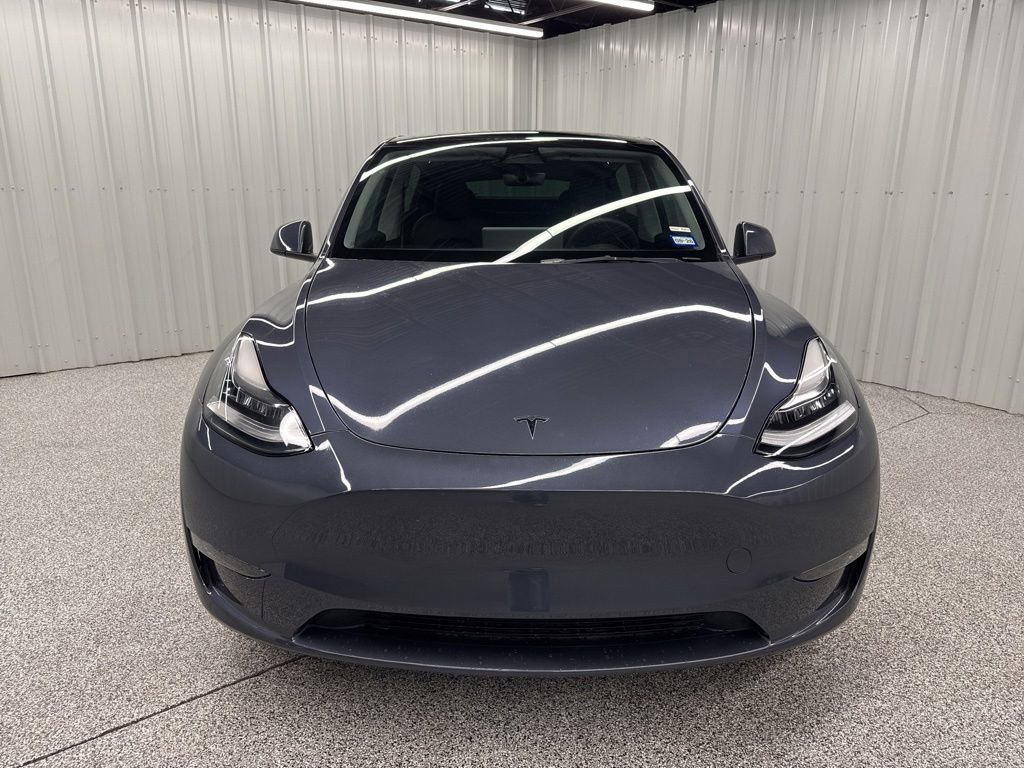 Used 2023 Tesla Model Y Long Range AWD/4WD image 2