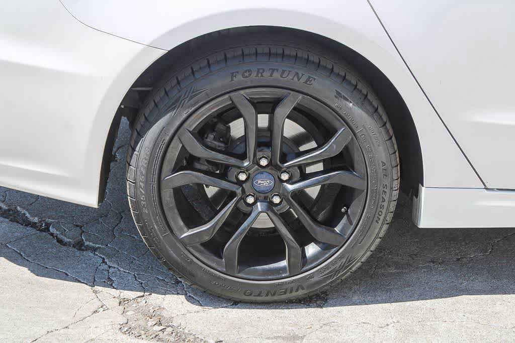 Used 2020 Ford Fusion SE w/ Equipment Group 151A FWD image 8