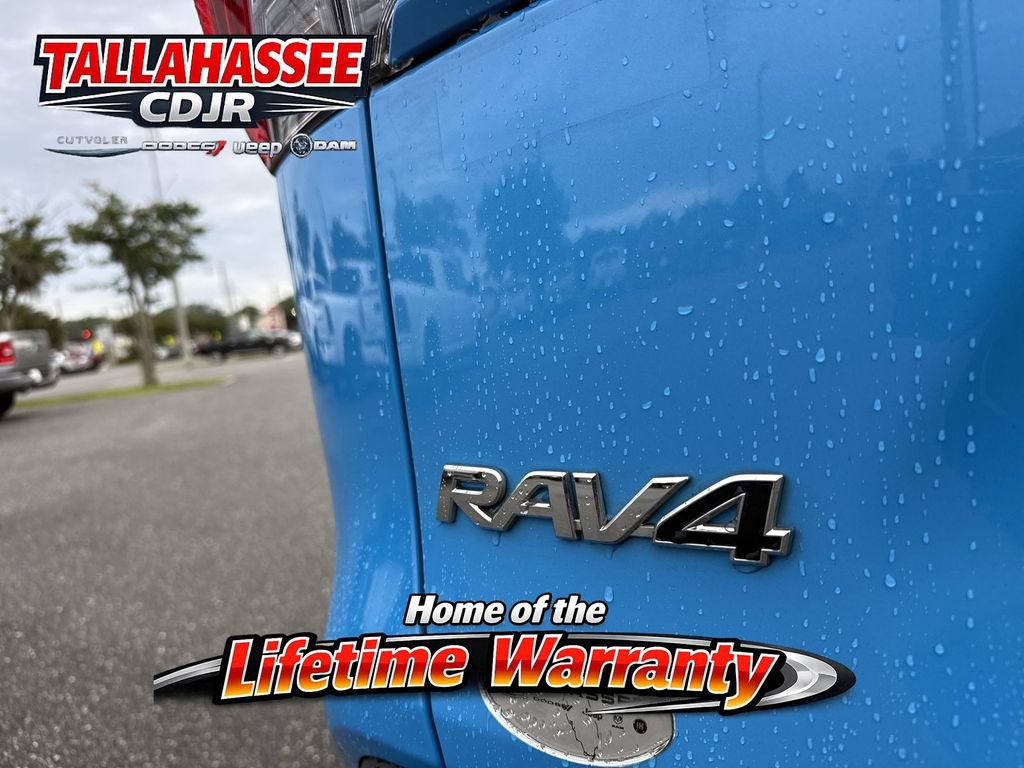Used 2021 Toyota RAV4 LE FWD image 5