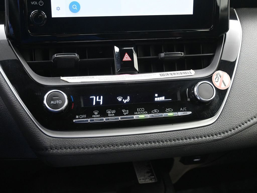 Used 2024 Toyota Corolla SE w/ SE Premium Package image 18