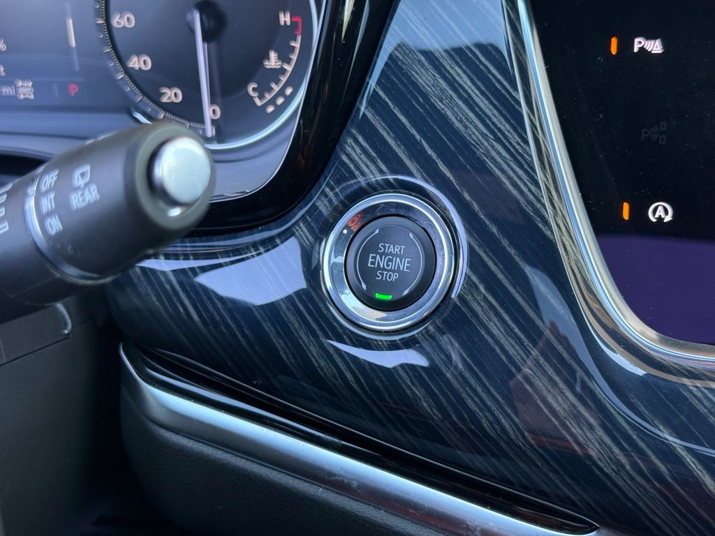 Used 2024 Cadillac XT6 Premium Luxury w/ LPO, Floor Liner Package image 31