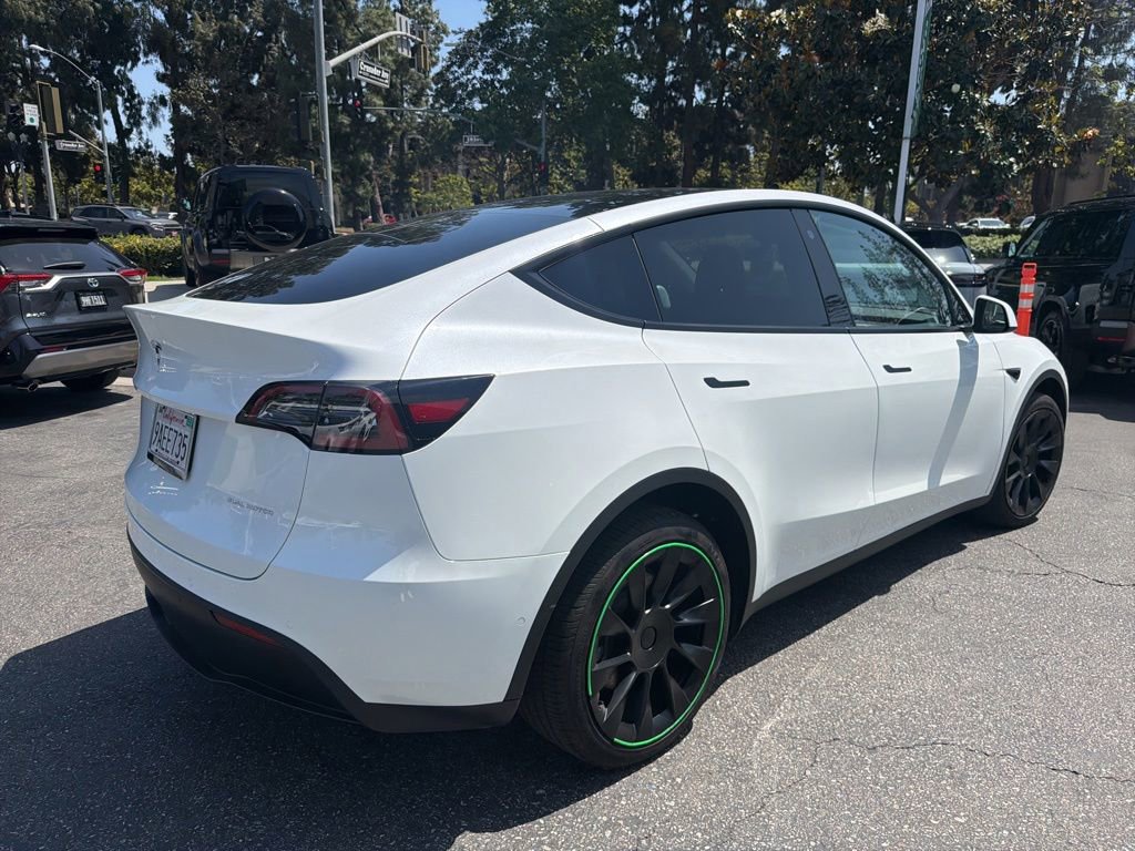 Used 2022 Tesla Model Y Long Range AWD/4WD image 3