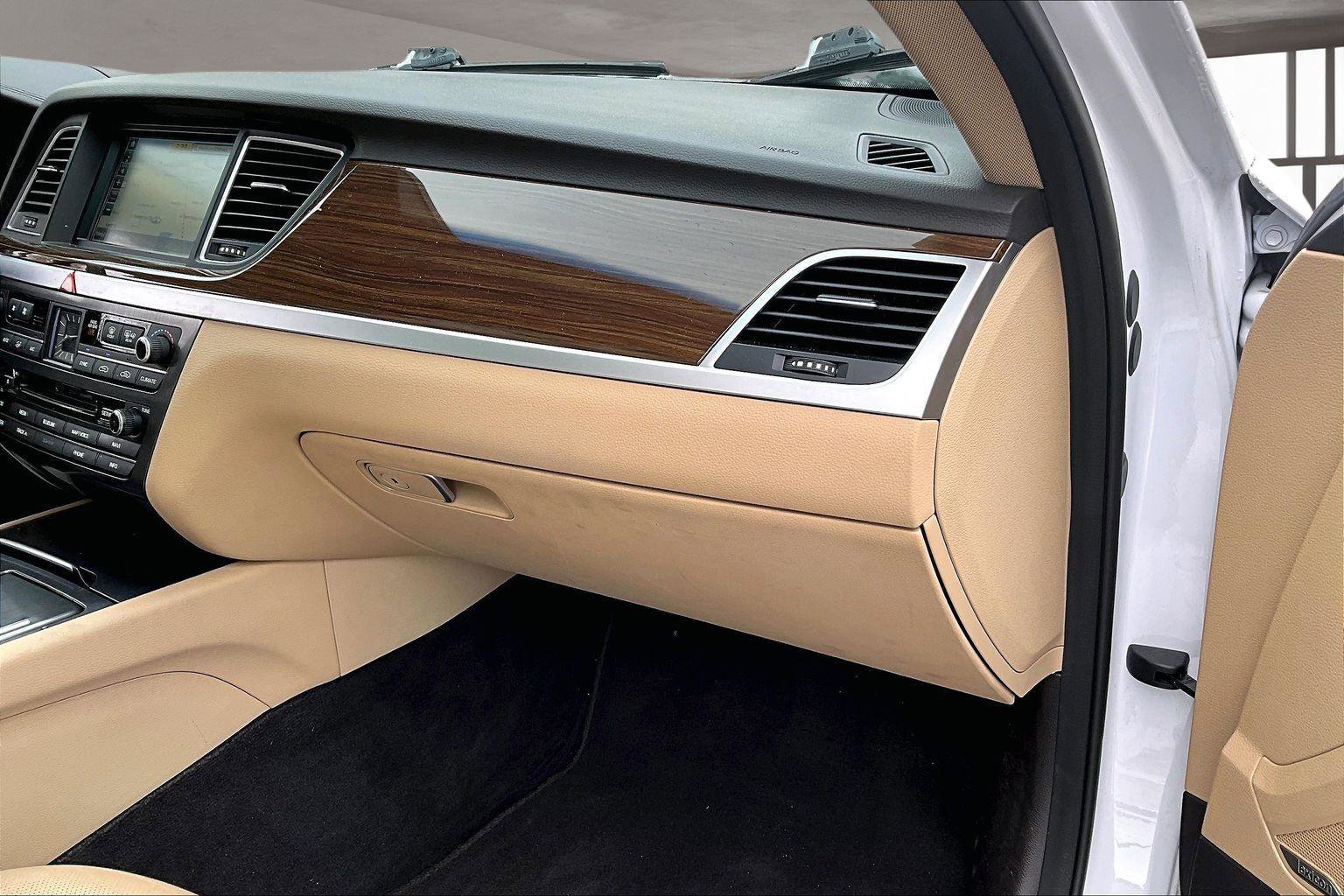 Used 2017 Genesis G80 3.8 w/ Option Group 02 image 18