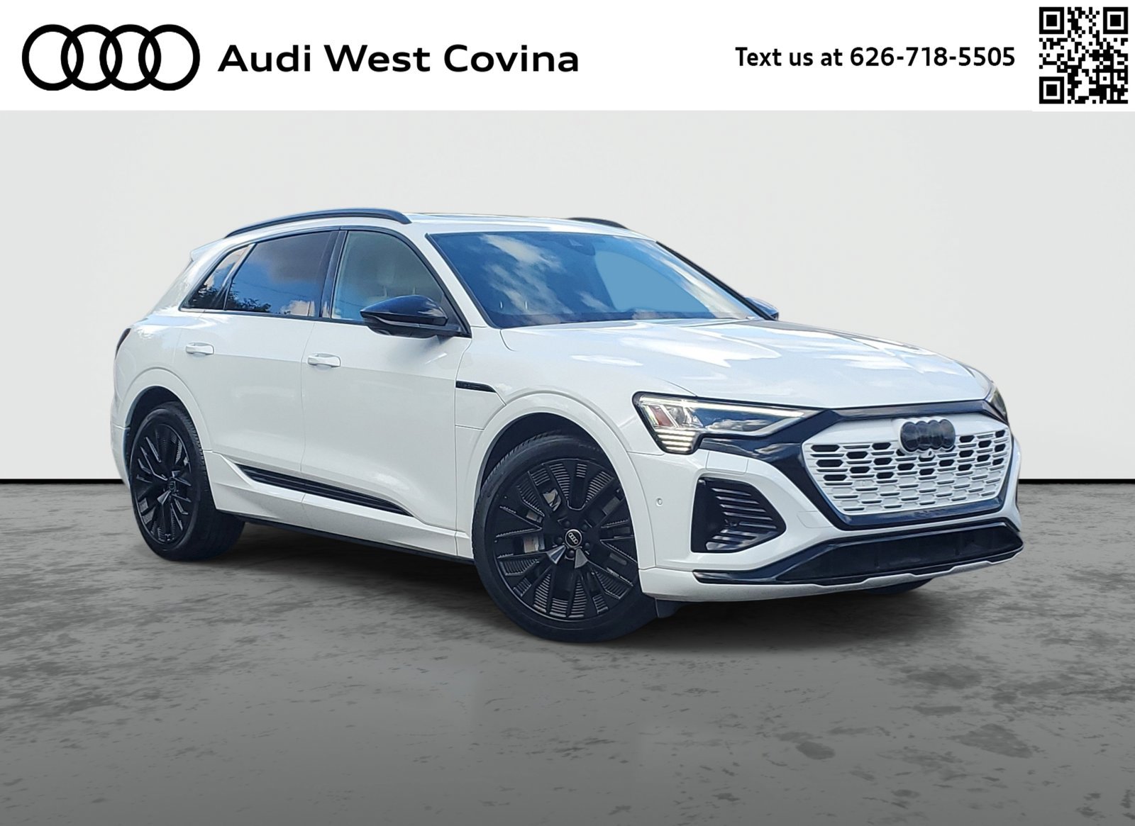 Used 2024 Audi Q8 e-tron Premium Plus AWD/4WD image 1