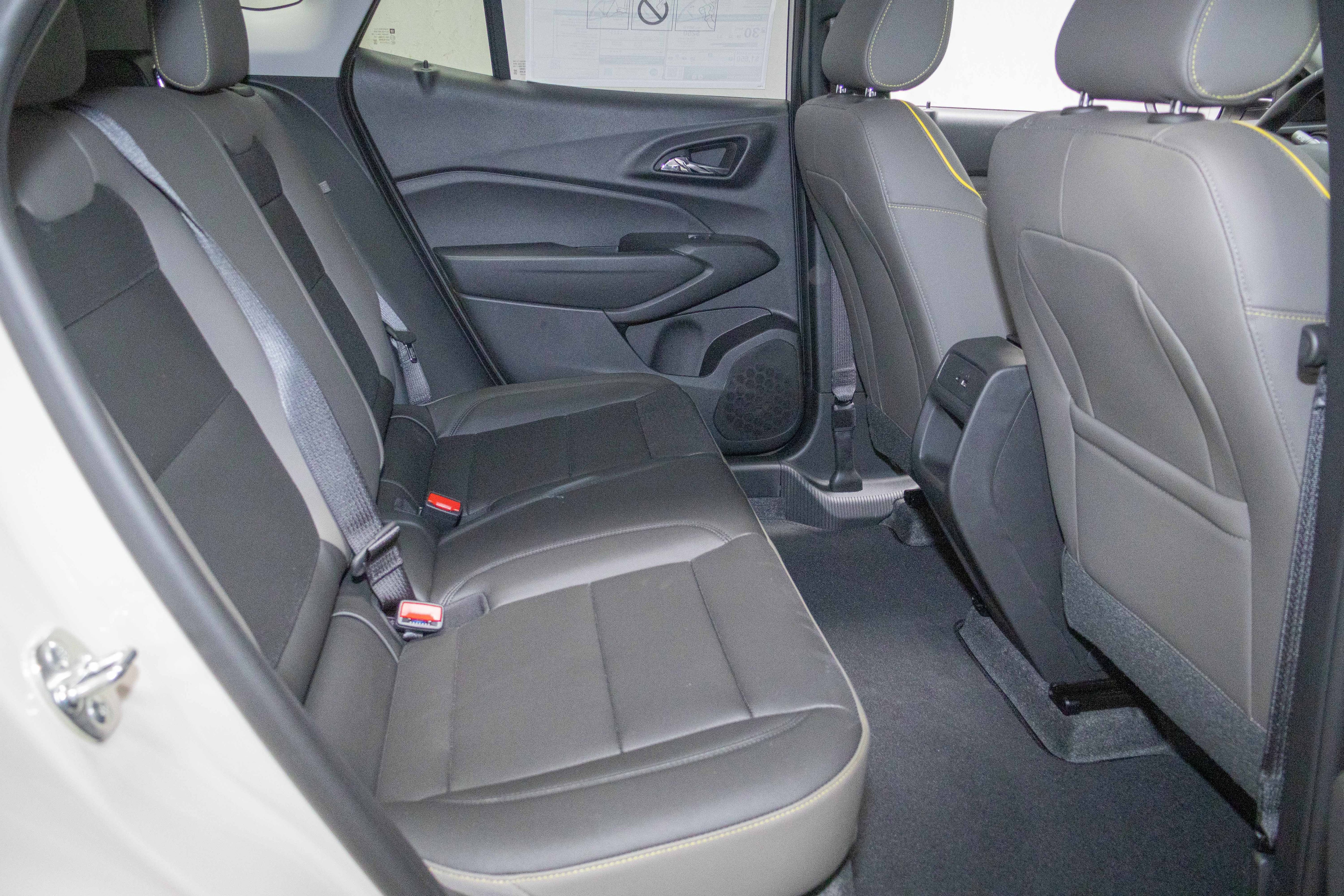 New 2026 Chevrolet Trax ACTIV w/ Driver Confidence Package FWD image 10