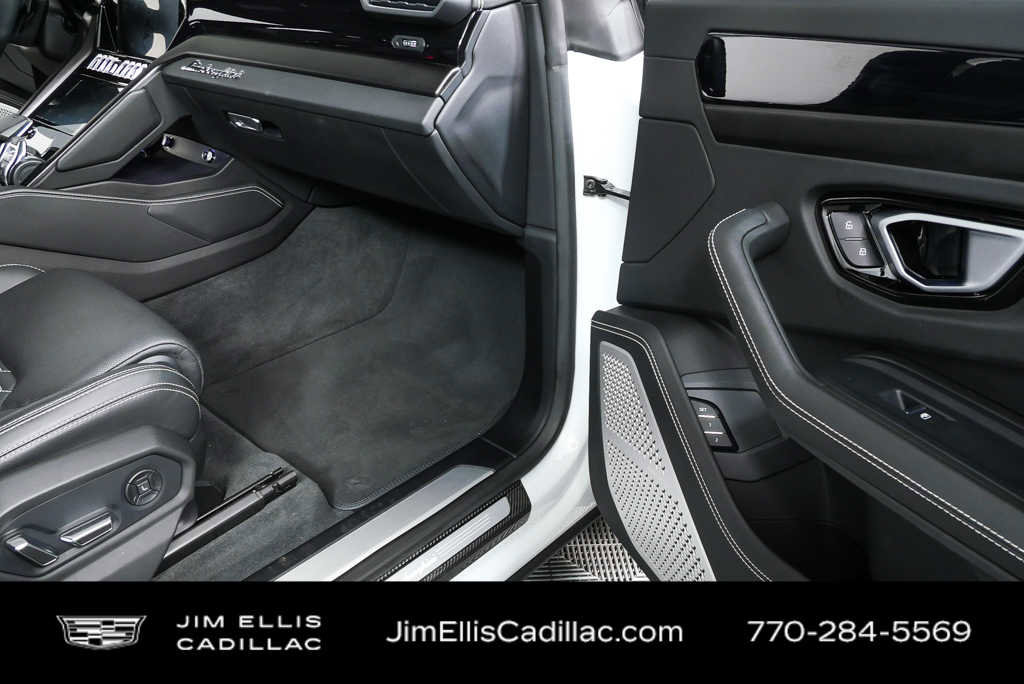 Used 2022 Lamborghini Urus image 27