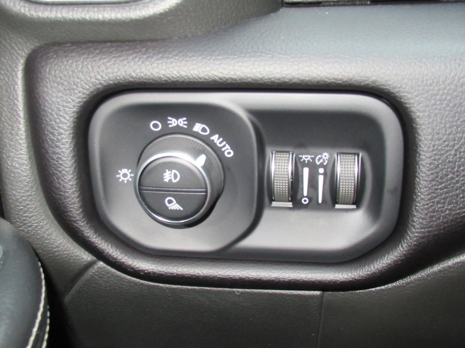 Used 2022 RAM 2500 Laramie w/ Night Edition AWD/4WD image 22
