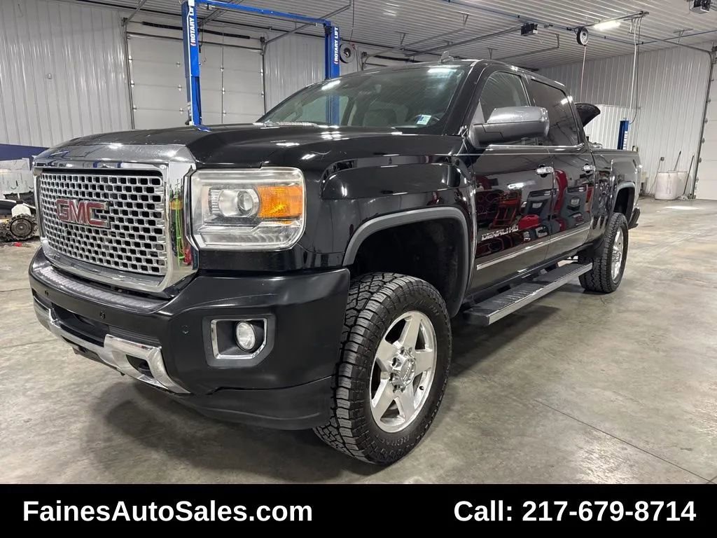 Used 2015 GMC Sierra 2500 Denali w/ Duramax Plus Package image 3