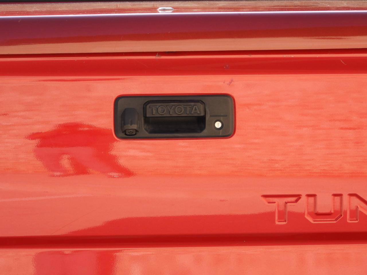 Used 2018 Toyota Tundra CrewMax SR5 w/ TRD Sport Package RWD image 41