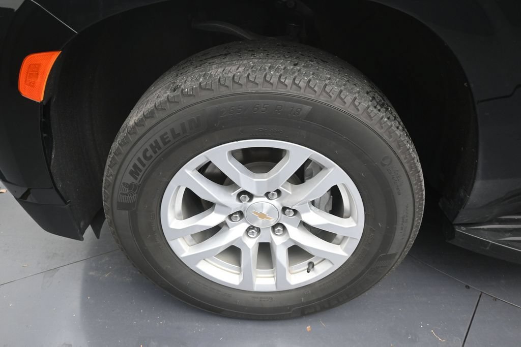 Used 2024 Chevrolet Tahoe LS RWD image 9