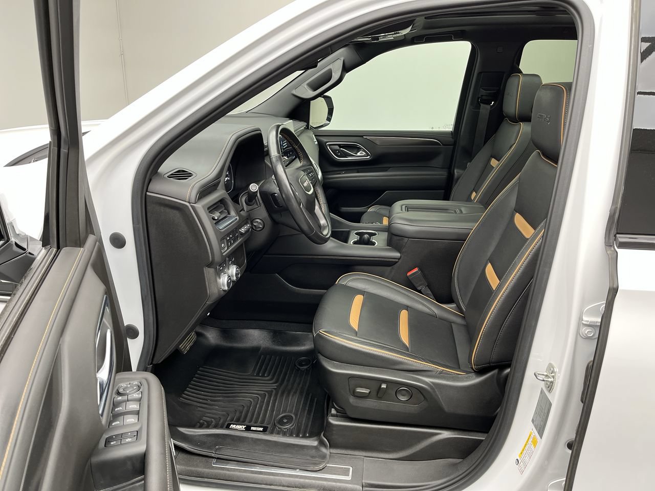 Certified 2021 GMC Yukon XL AT4 w/ Technology Package AWD/4WD image 3