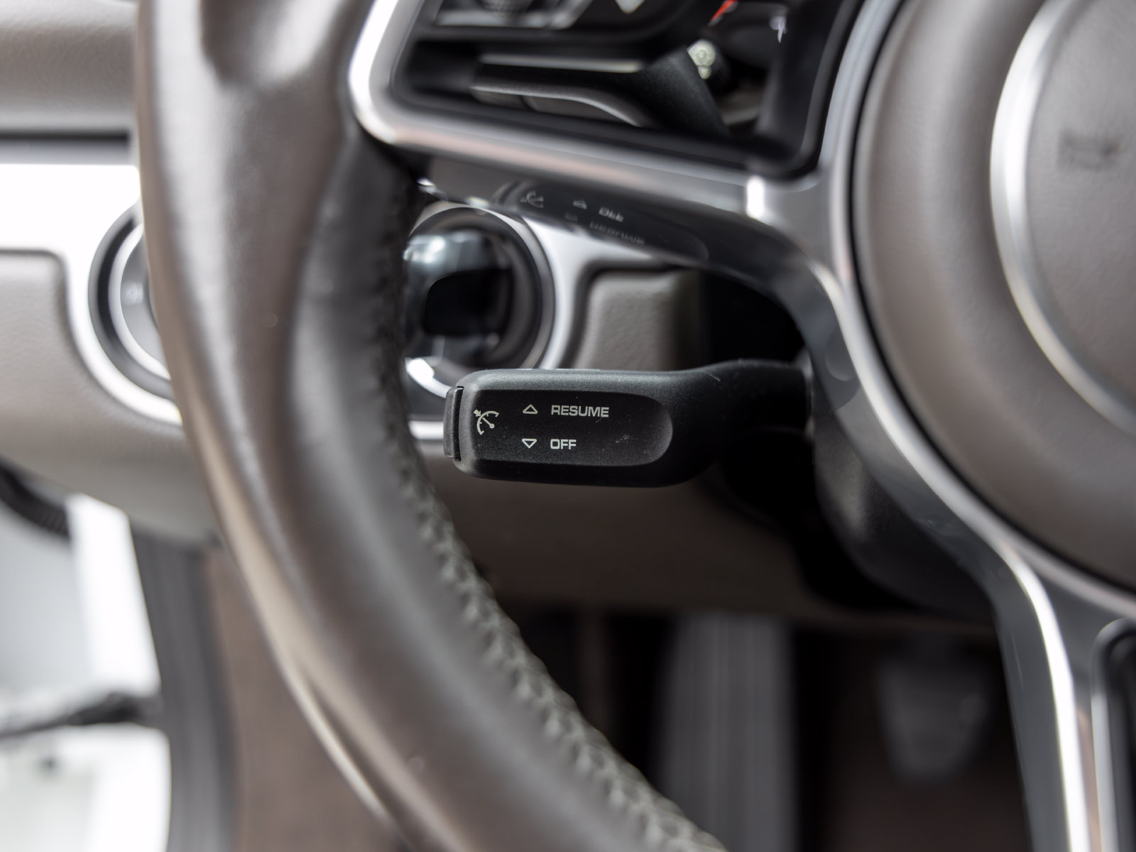 Certified 2017 Porsche 718 Boxster RWD image 42