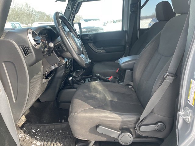 Used 2017 Jeep Wrangler Unlimited Sport w/ Dual Top Group image 12