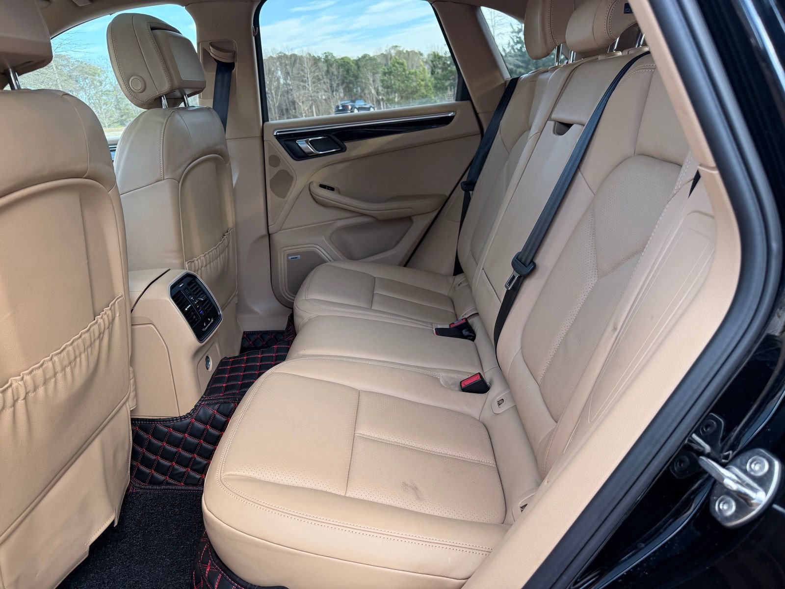 Used 2017 Porsche Macan S image 39