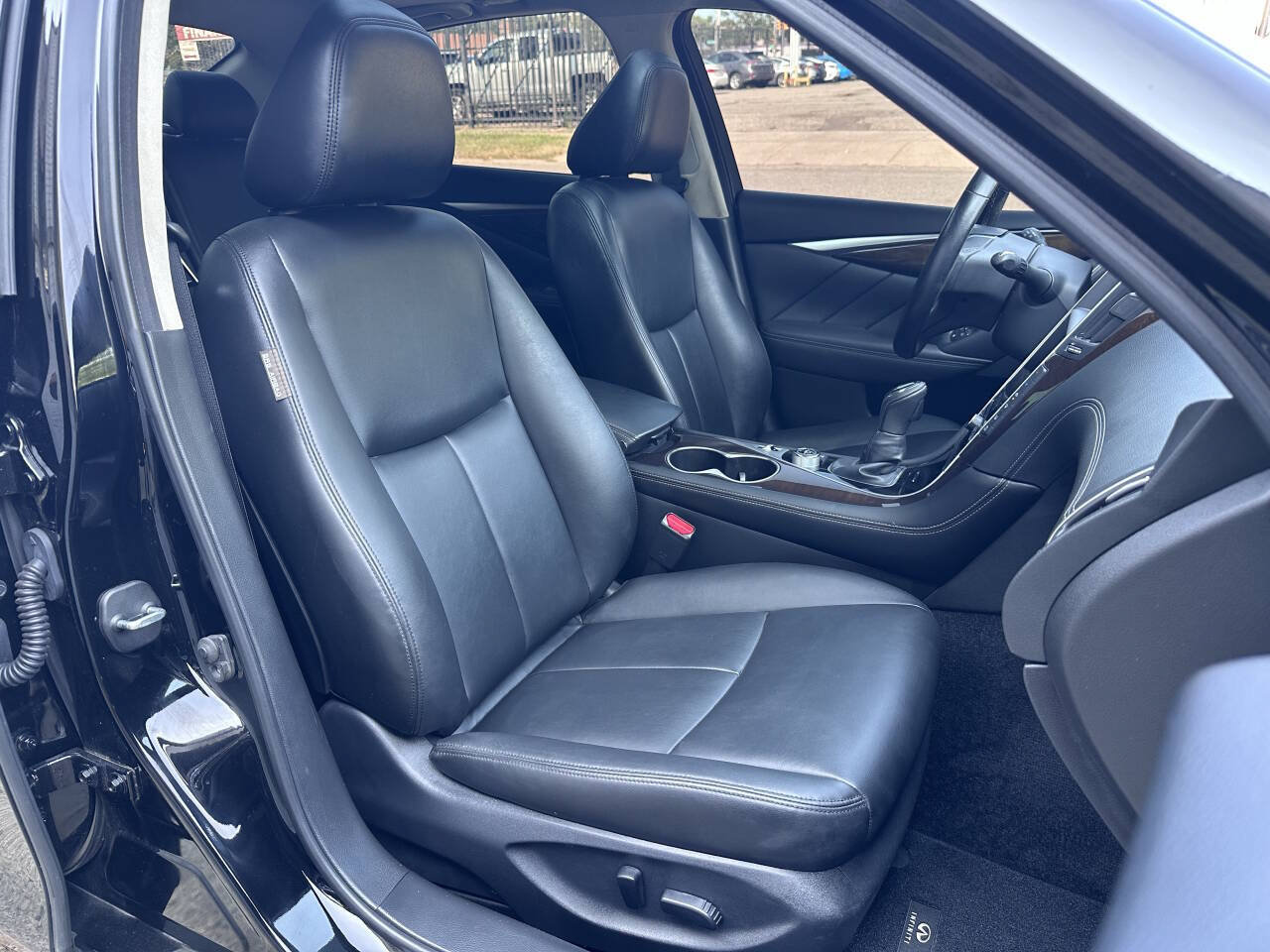 Used 2019 INFINITI Q50 Luxe w/ Essential Package (3.0T Luxe) AWD/4WD image 40