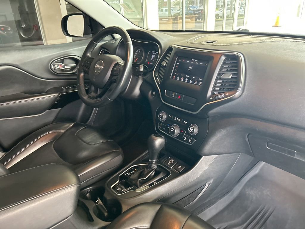 Used 2019 Jeep Cherokee Altitude image 19