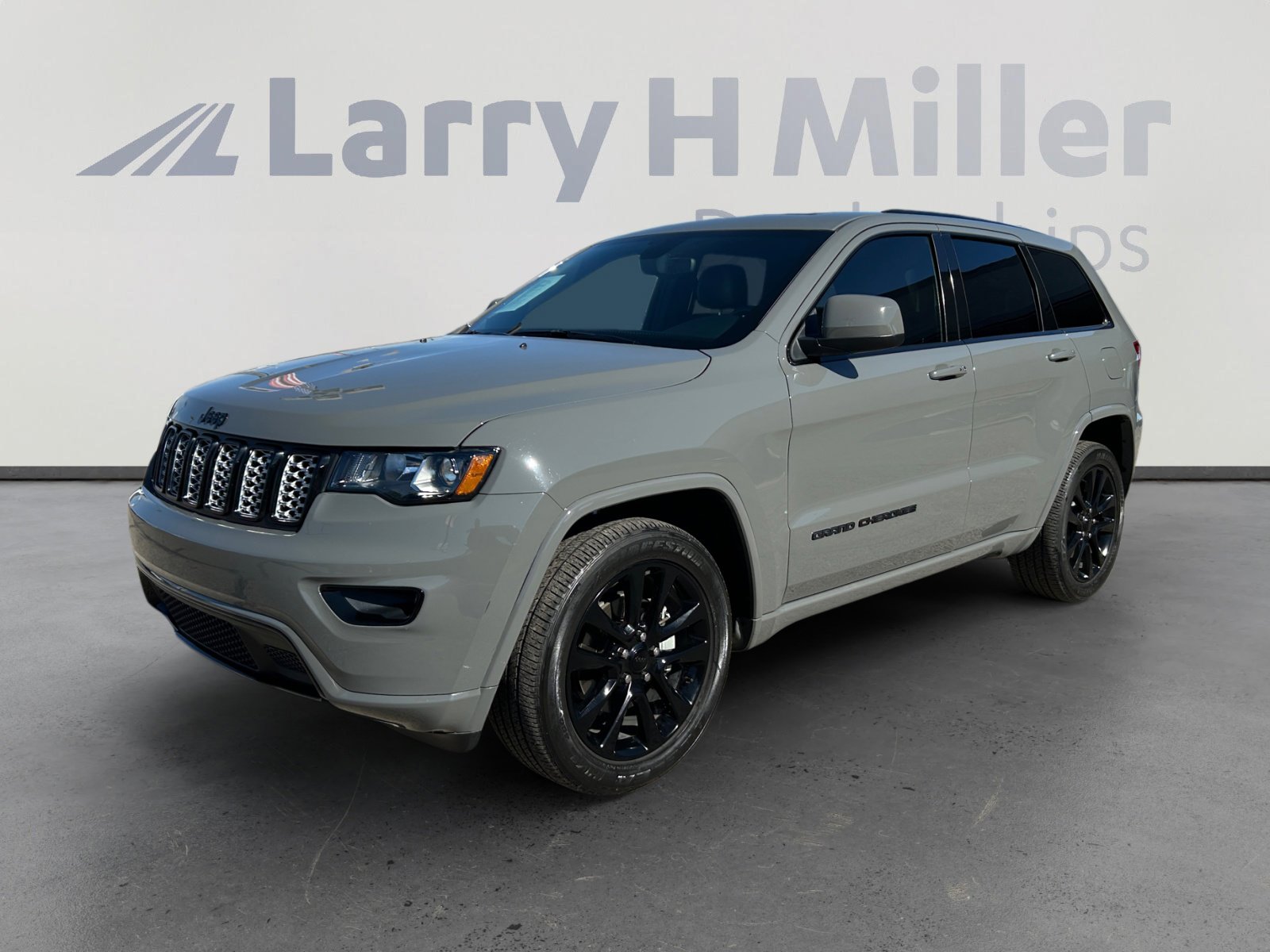 Used 2020 Jeep Grand Cherokee Altitude