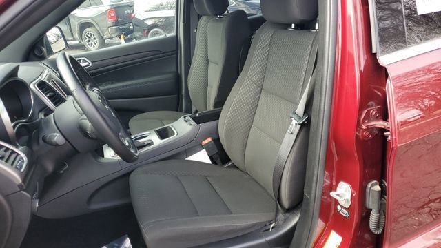 Certified 2021 Jeep Grand Cherokee Laredo image 23