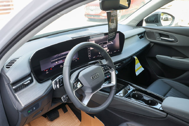 New 2026 Audi Q3 quattro 2.0T AWD/4WD image 28