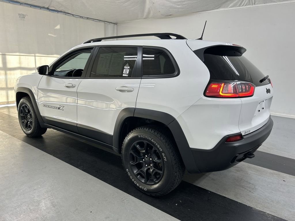 Used 2022 Jeep Cherokee Latitude AWD/4WD image 7