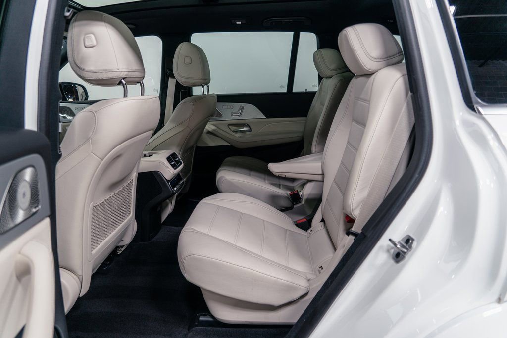 Used 2024 Mercedes-Benz GLS 450 4MATIC image 28