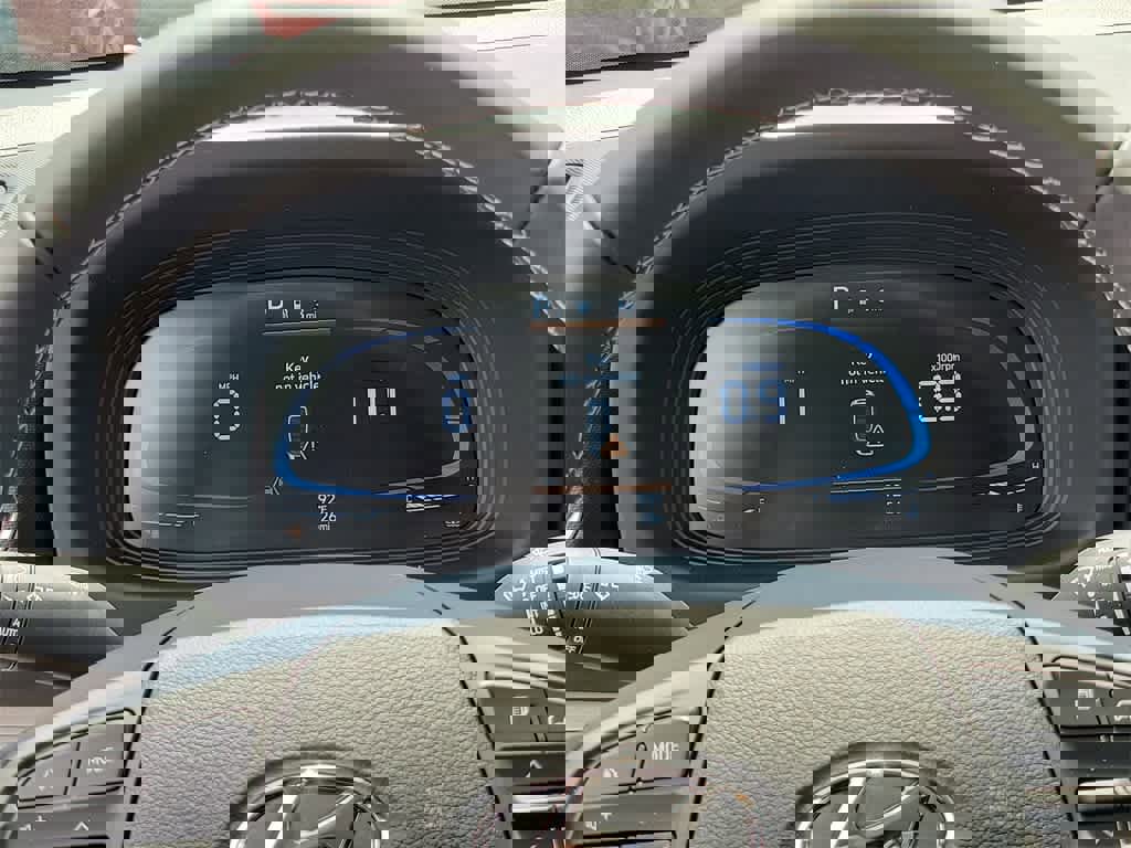 New 2025 Hyundai Venue SEL image 24