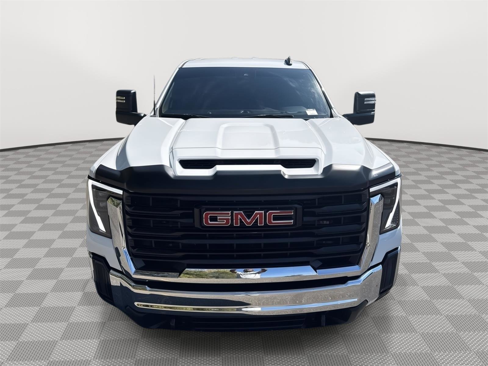 Used 2024 GMC Sierra 2500 Pro w/ Convenience Package image 3