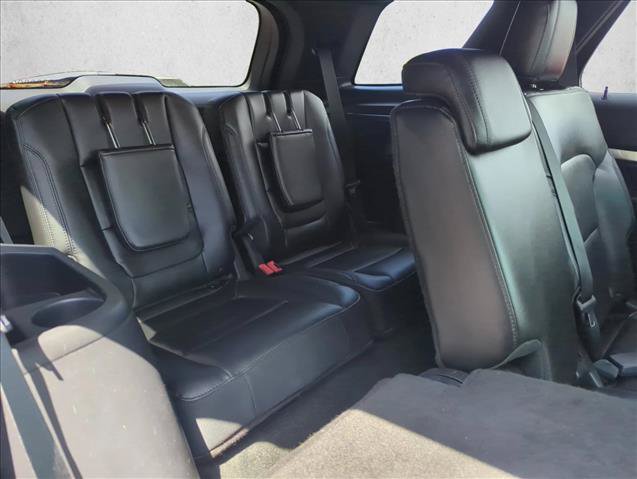 Used 2016 Ford Explorer XLT w/ Equipment Group 202A AWD/4WD image 23