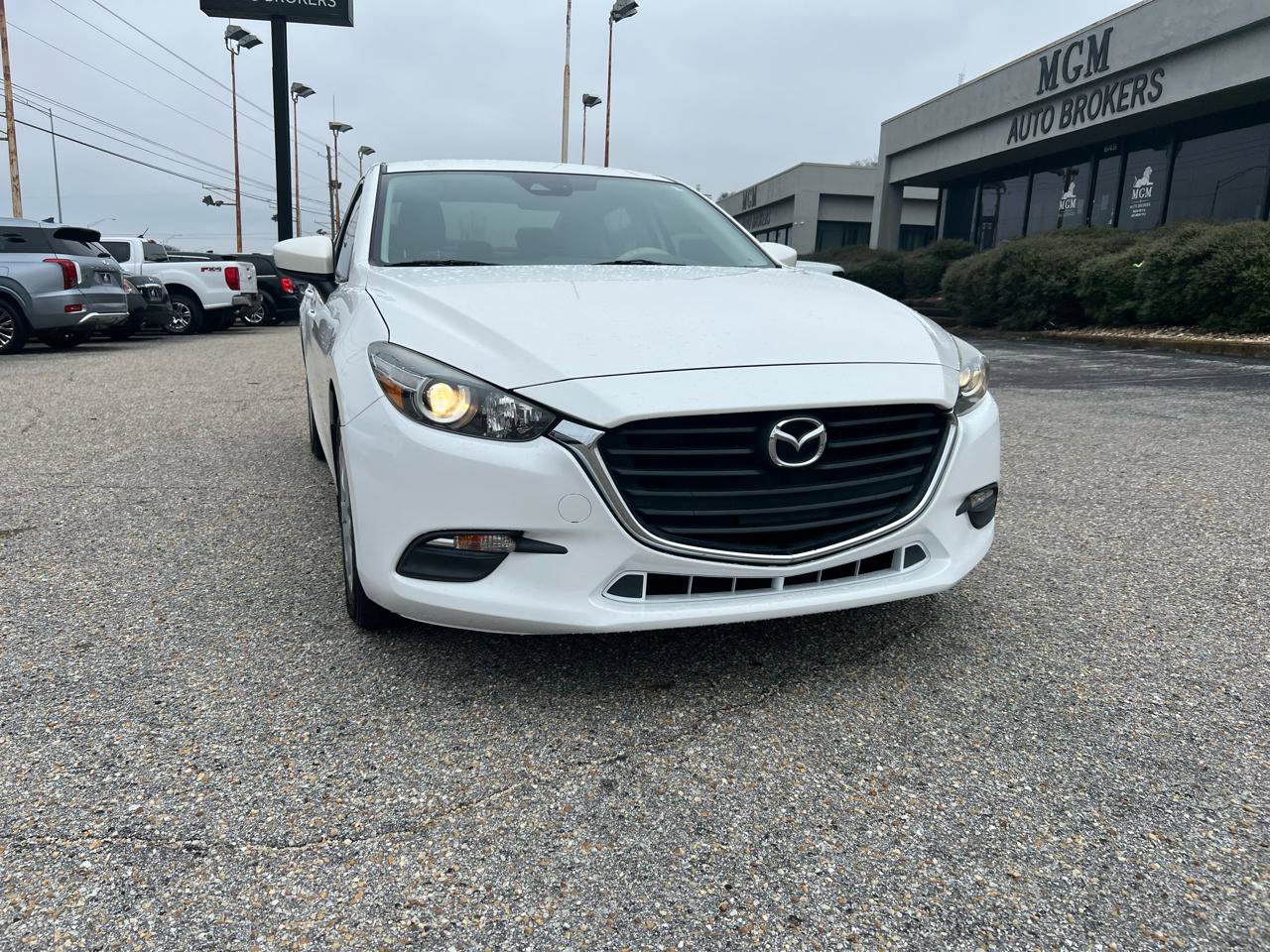 Used 2018 MAZDA MAZDA3 Sport image 3