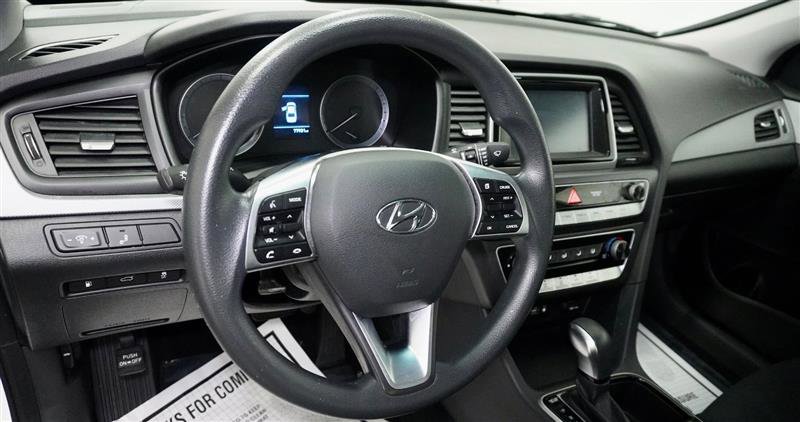 Used 2019 Hyundai Sonata SE image 11