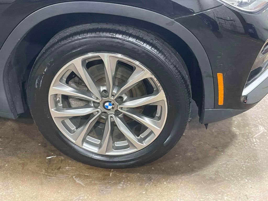 Used 2019 BMW X4 xDrive30i w/ Convenience Package image 9