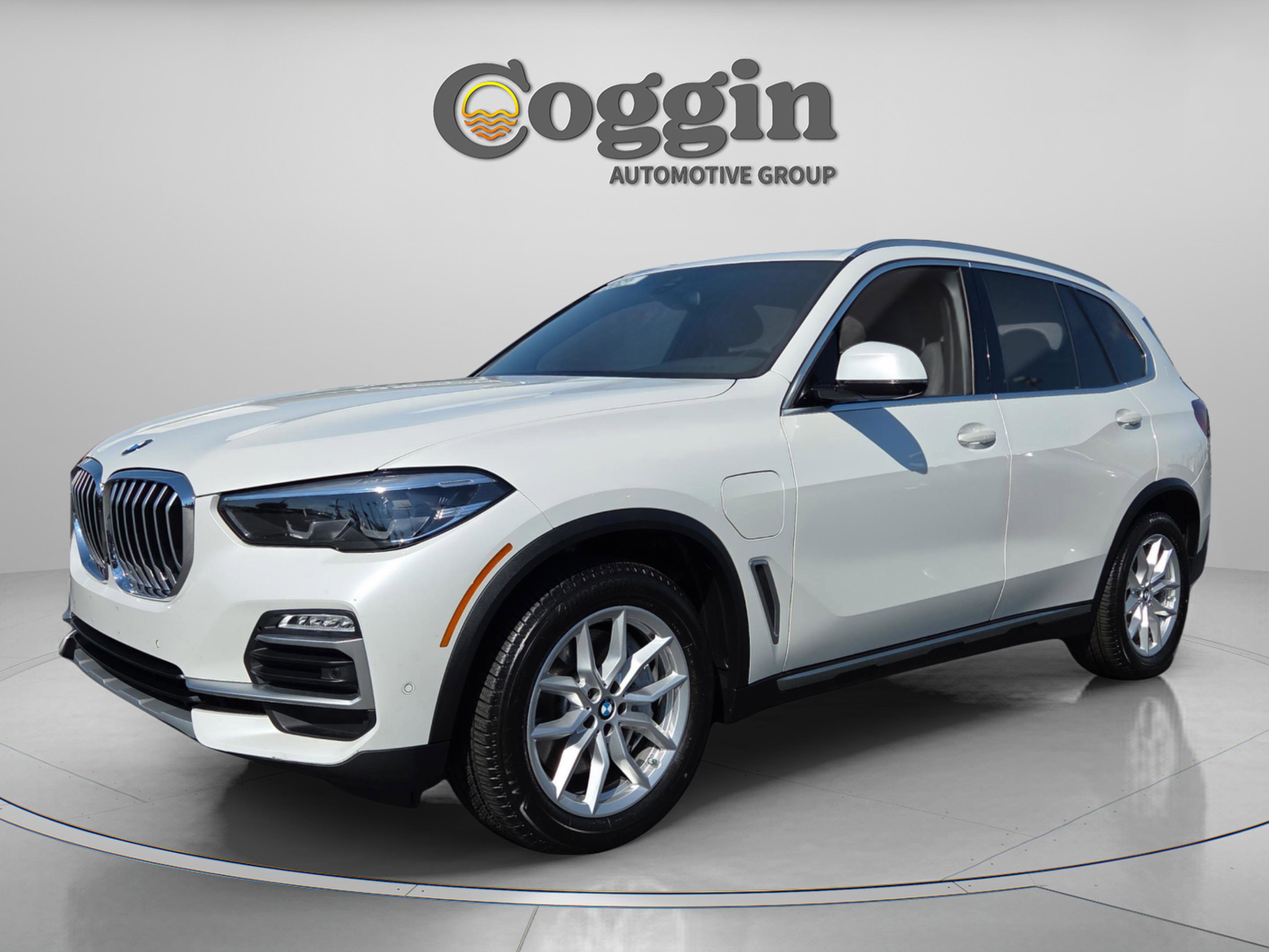 Used 2021 BMW X5 xDrive45e w/ Parking Assistance Package image 2