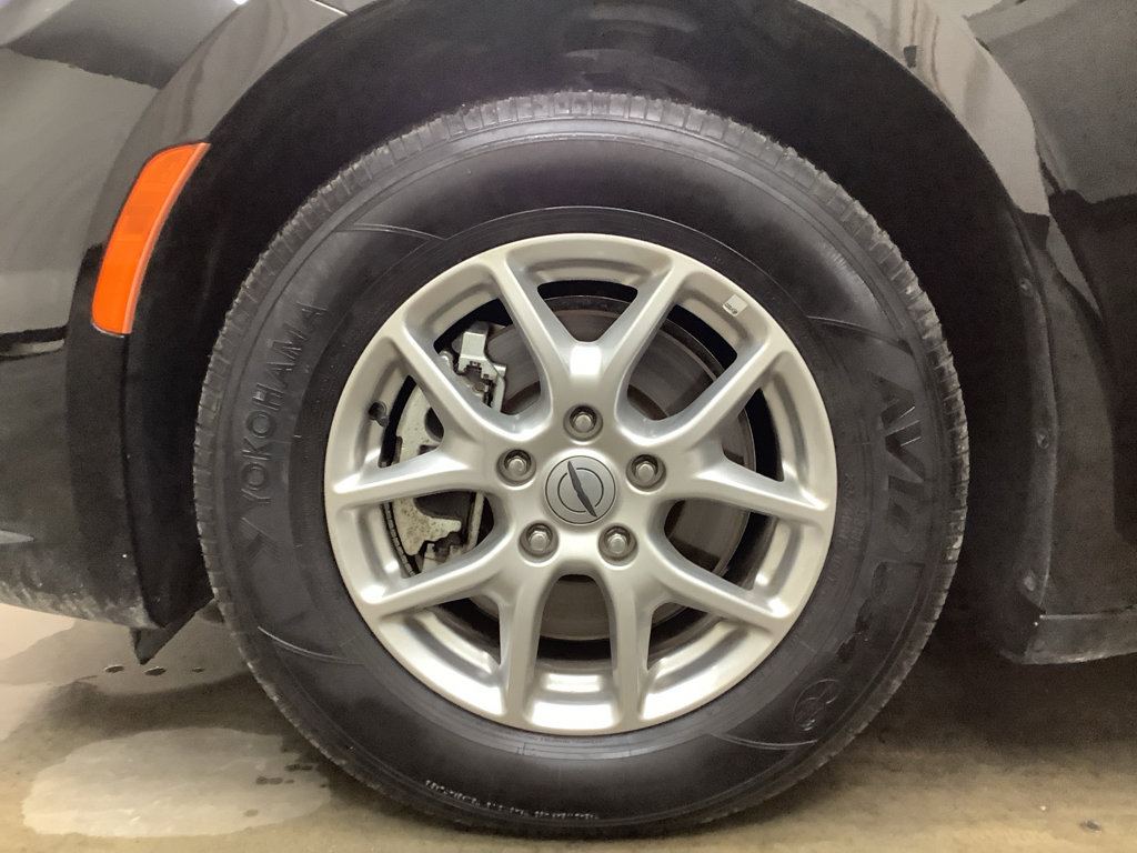 Used 2024 Chrysler Pacifica Touring-L image 26