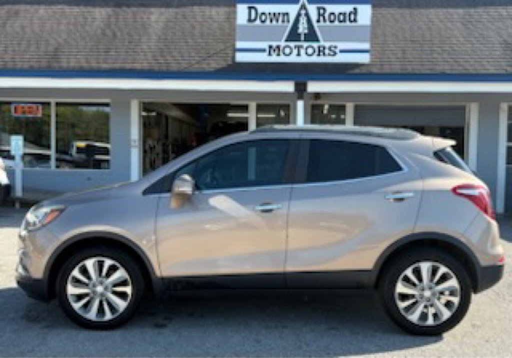 Used 2018 Buick Encore Preferred image 2