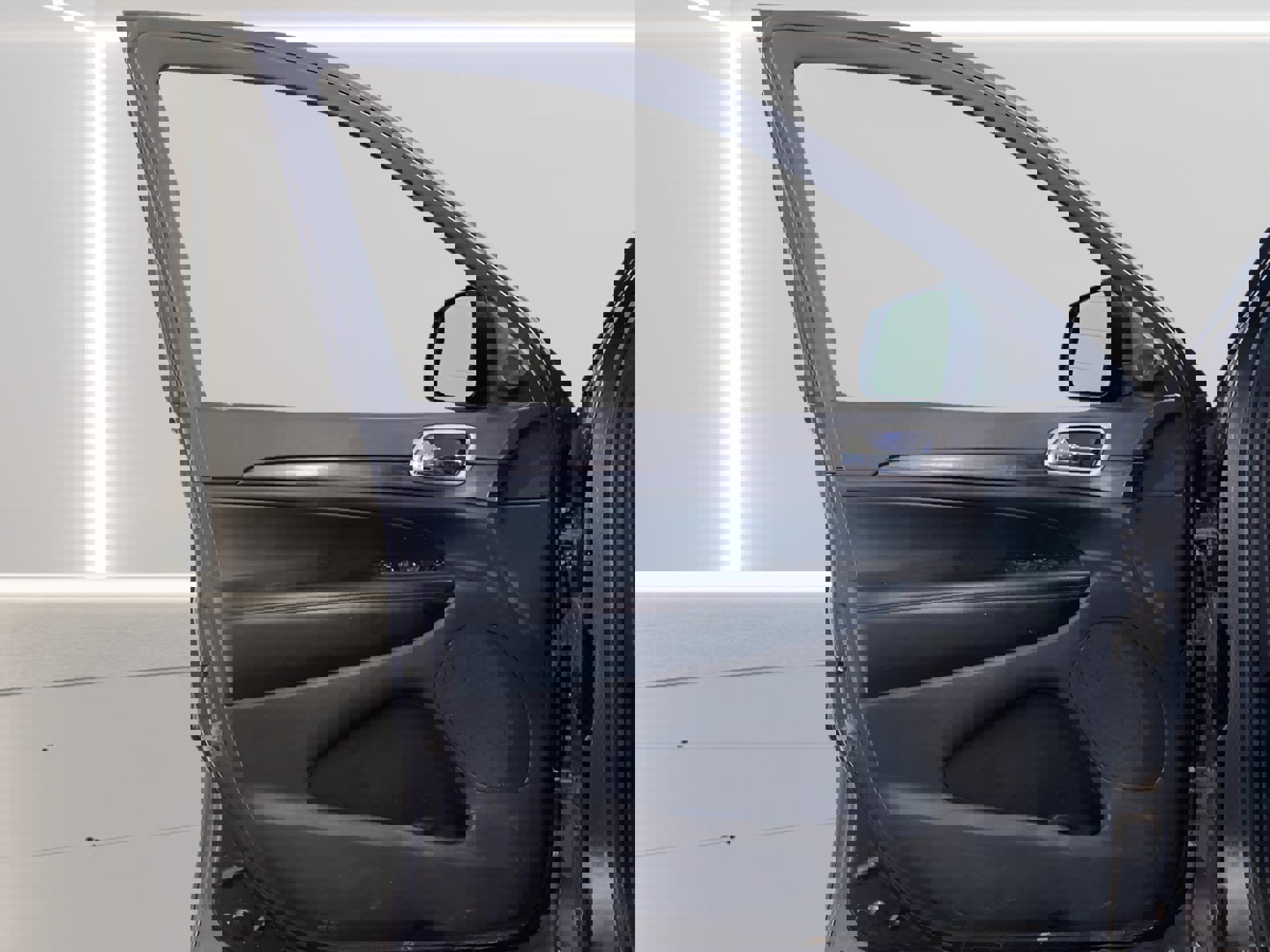 Used 2020 Jeep Grand Cherokee Altitude image 15