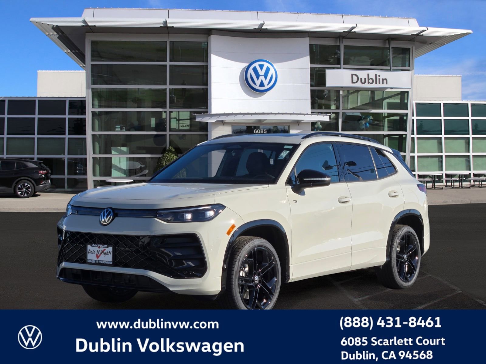 New 2026 Volkswagen Tiguan SE R-Line AWD/4WD image 8