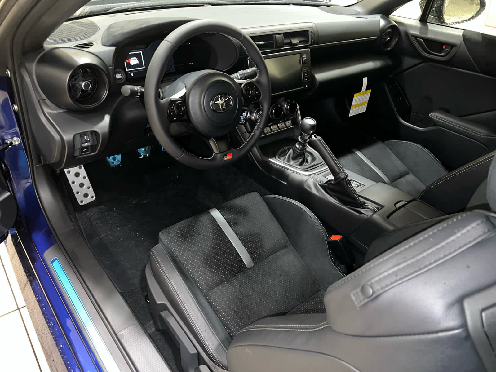 New 2025 Toyota GR86 Premium w/ ALL Weather Mat Package (TMS) image 10