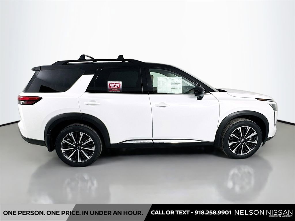 New 2026 Nissan Pathfinder Platinum image 4