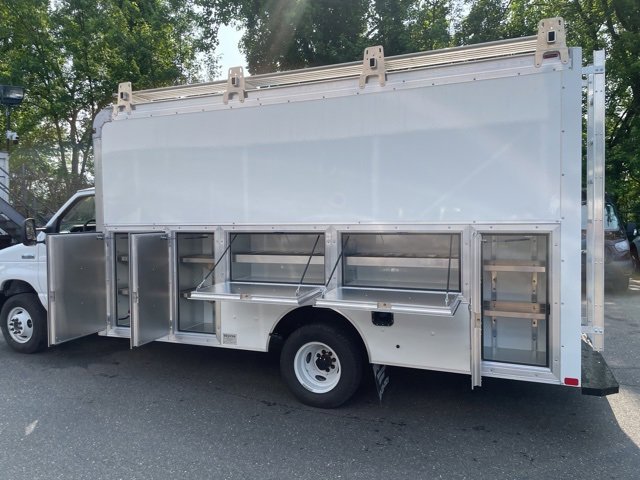 New 2026 Ford E-450 and Econoline 450 Super Duty w/ Power Equipment Group image 10