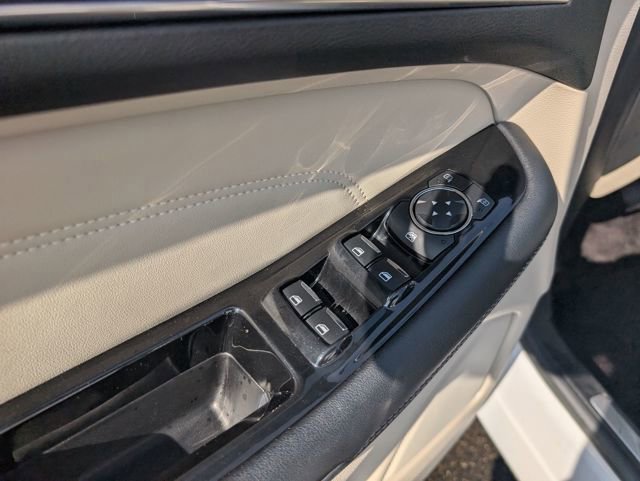 Used 2017 Ford Edge Titanium w/ Equipment Group 301A image 15