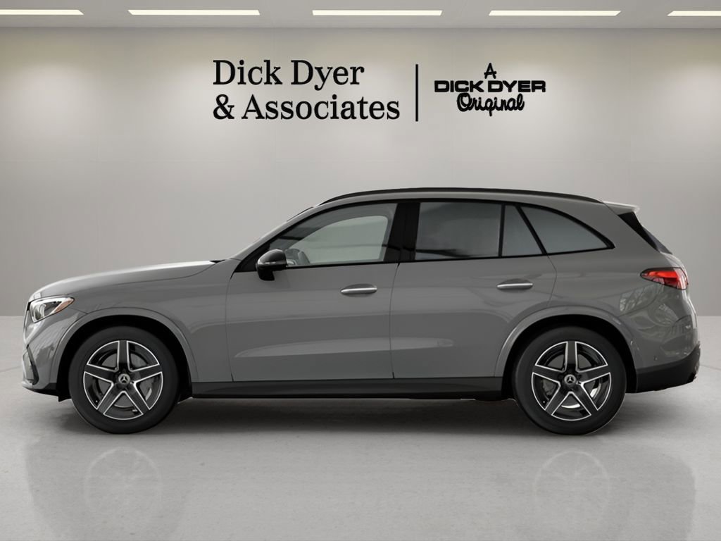 Used 2025 Mercedes-Benz GLC 300 image 23