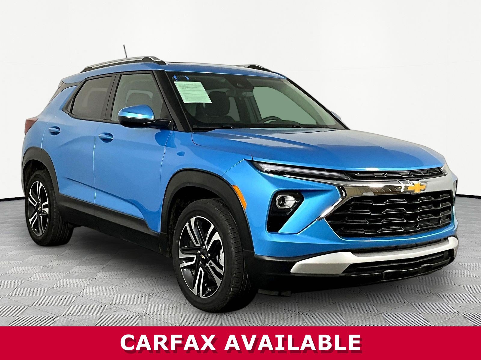 Used 2026 Chevrolet TrailBlazer LT w/ LT Cold Weather Package FWD image 3