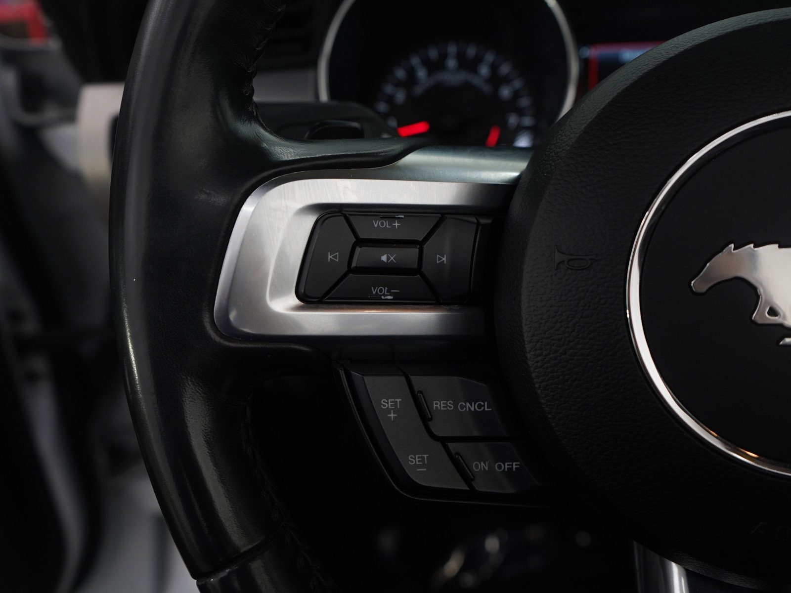 Used 2018 Ford Mustang GT Premium image 21