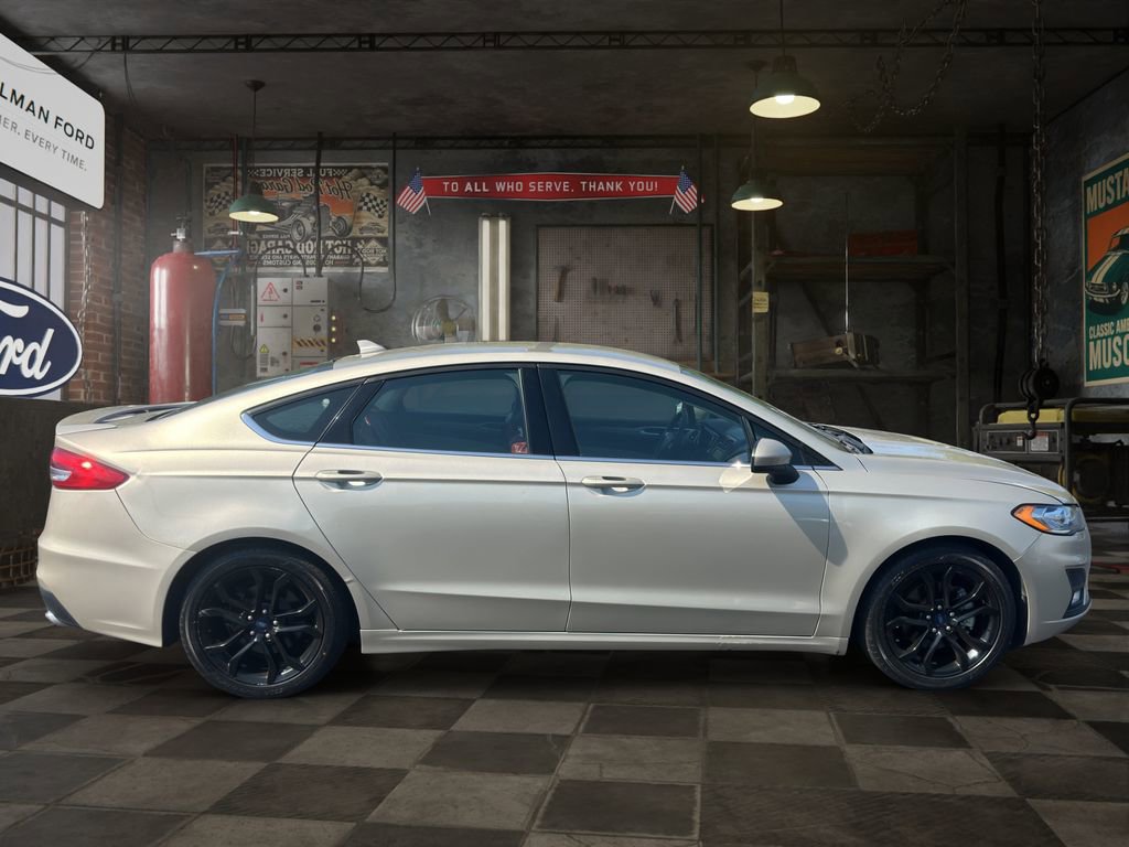 Used 2019 Ford Fusion SE w/ Equipment Group 151A image 7
