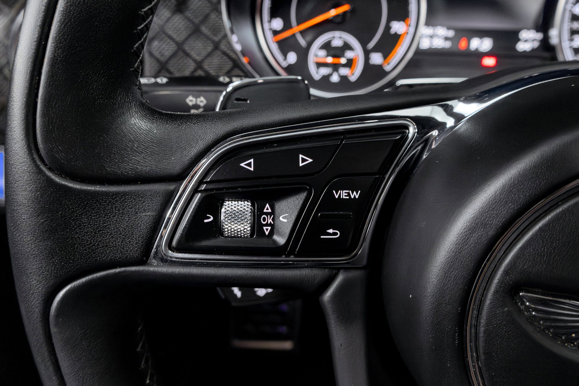 Used 2020 Bentley Bentayga Design Series image 55