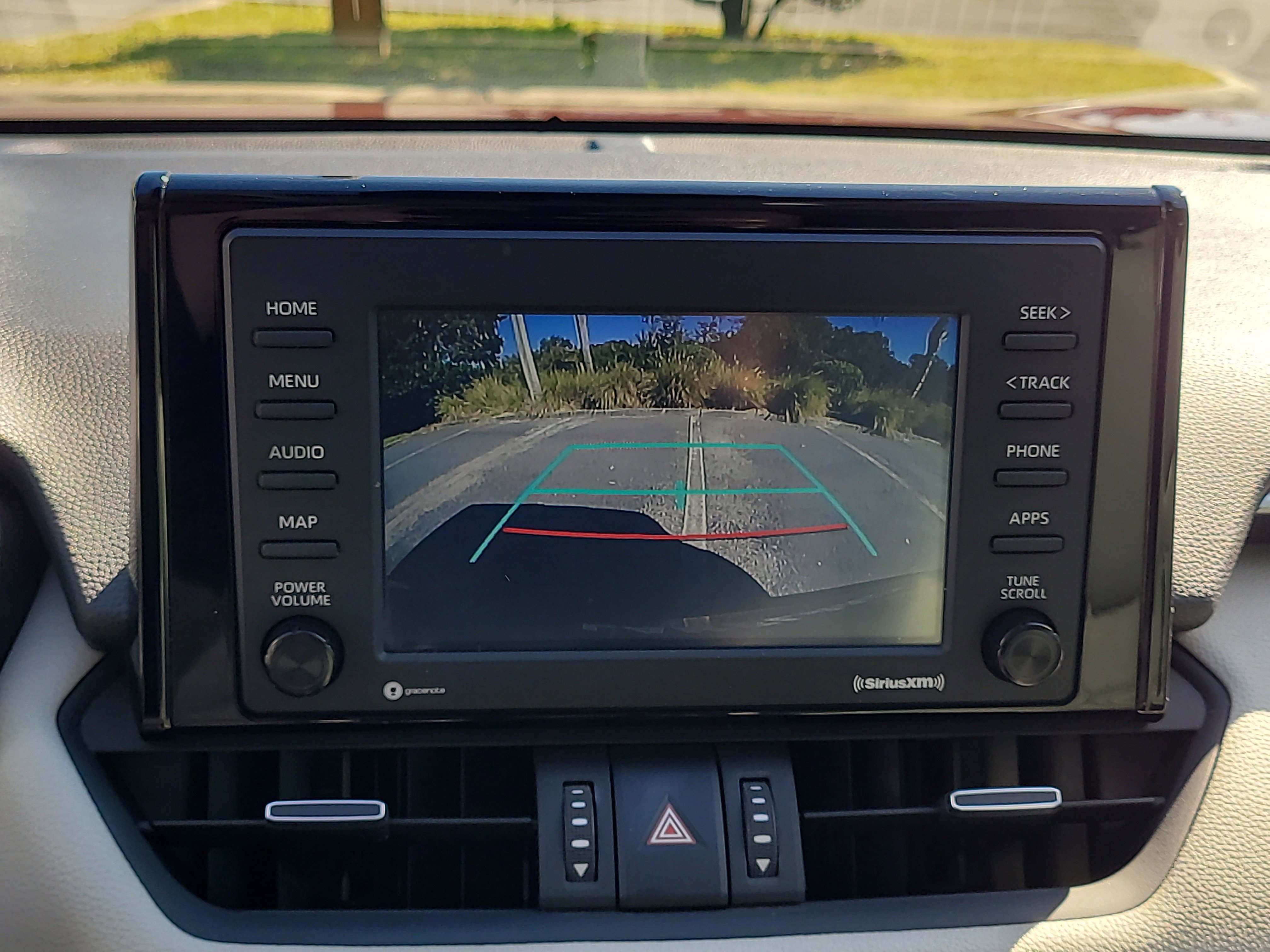 Used 2020 Toyota RAV4 XLE Premium image 26